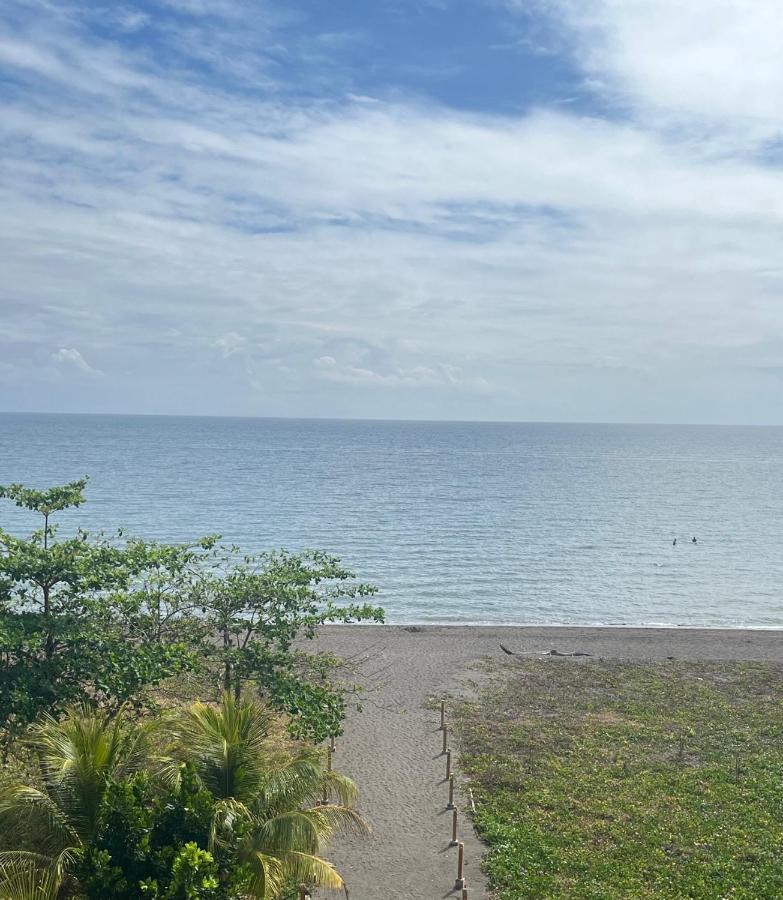 Seafront Residences Vacation Getaway San Juan  Kültér fotó