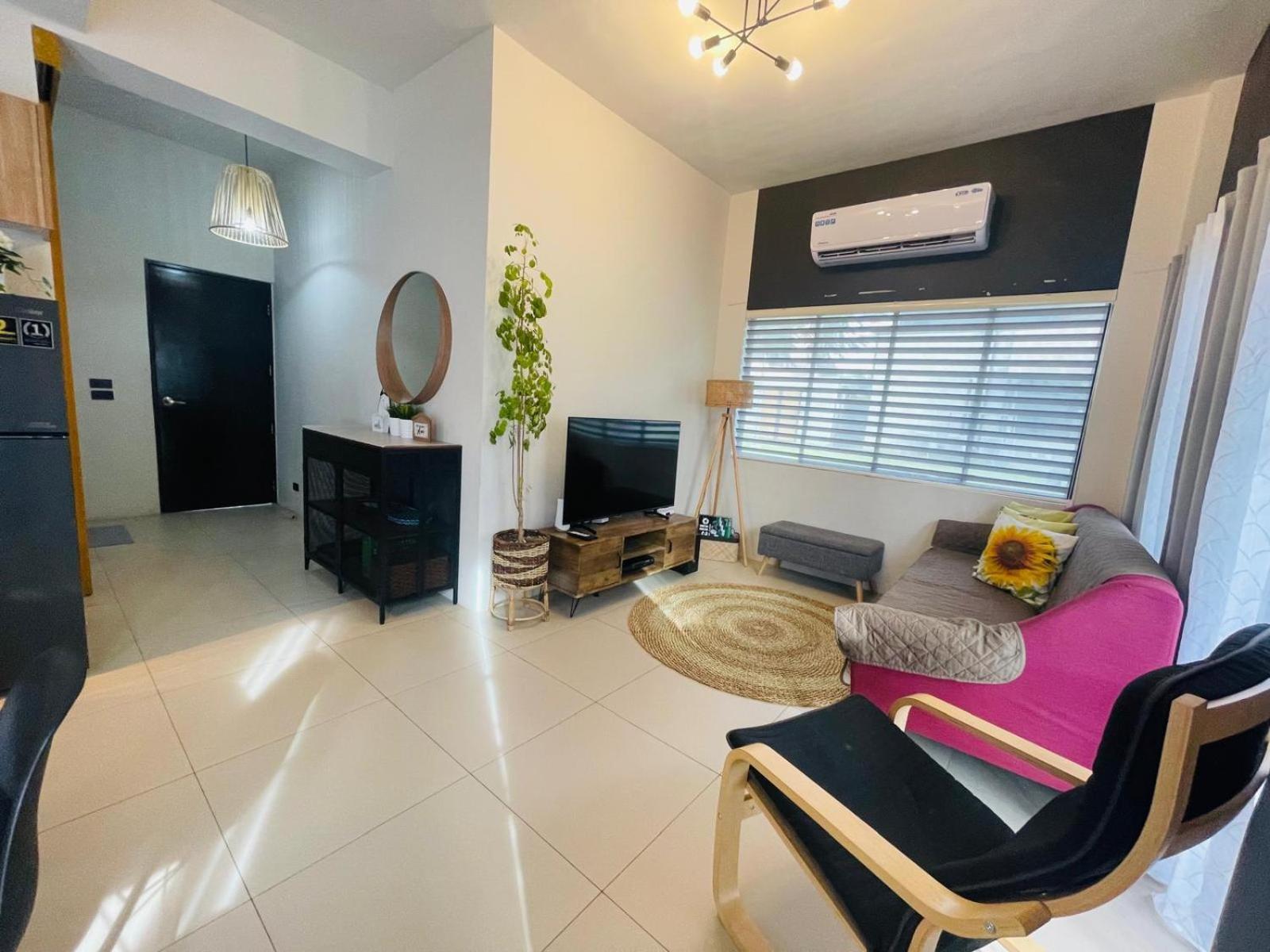 Seafront Residences Vacation Getaway San Juan  Kültér fotó